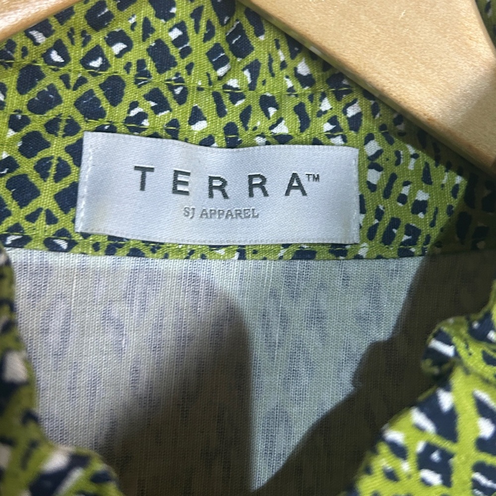 Terra by SJ Apparel white green plaid ruffle button up blouse large - Picture 5 of 7